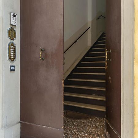 Apartment Amos - 5 Minutes From Piazza Maggiore Bologna Luaran gambar