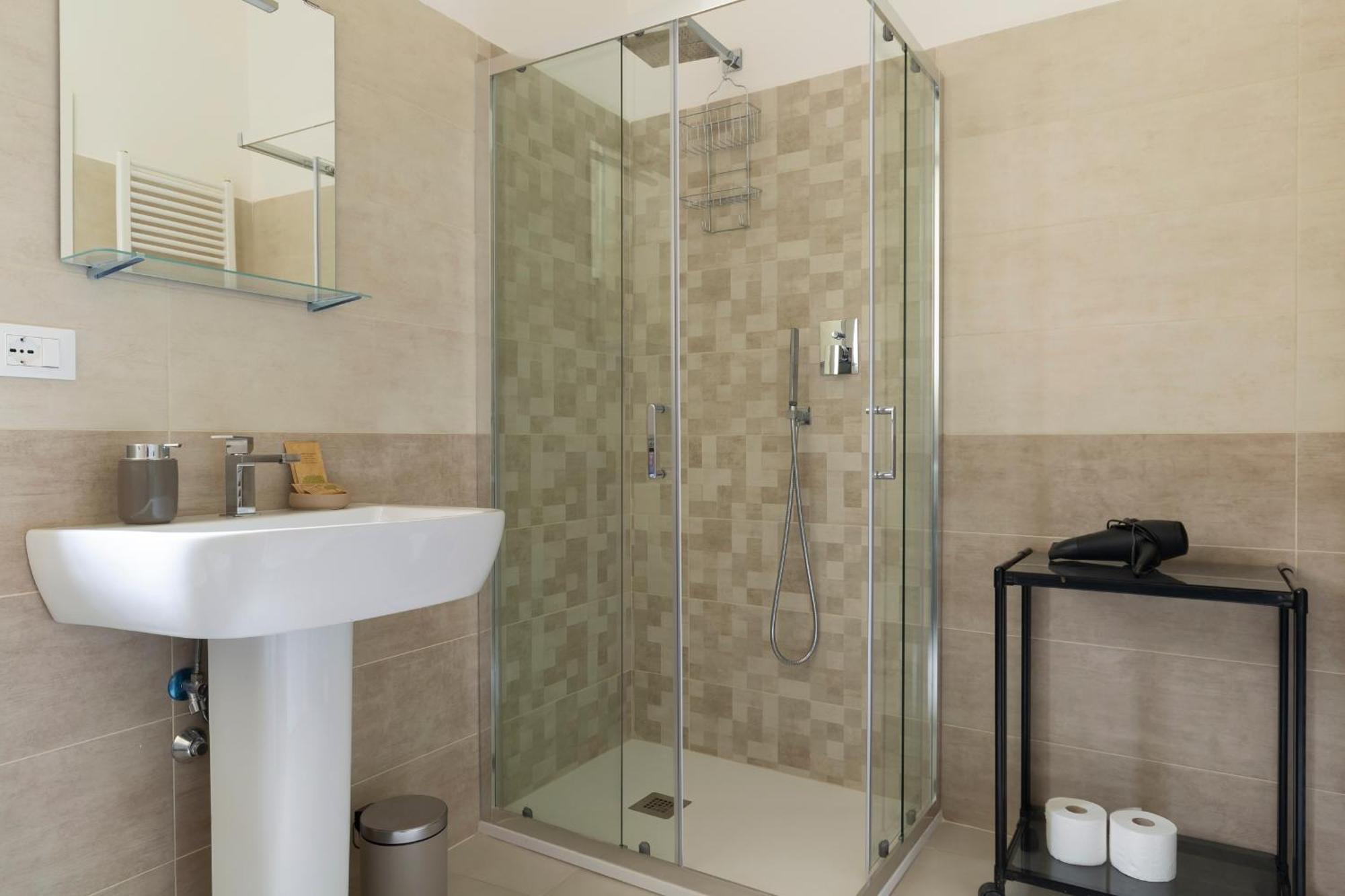 Apartment Amos - 5 Minutes From Piazza Maggiore Bologna Luaran gambar